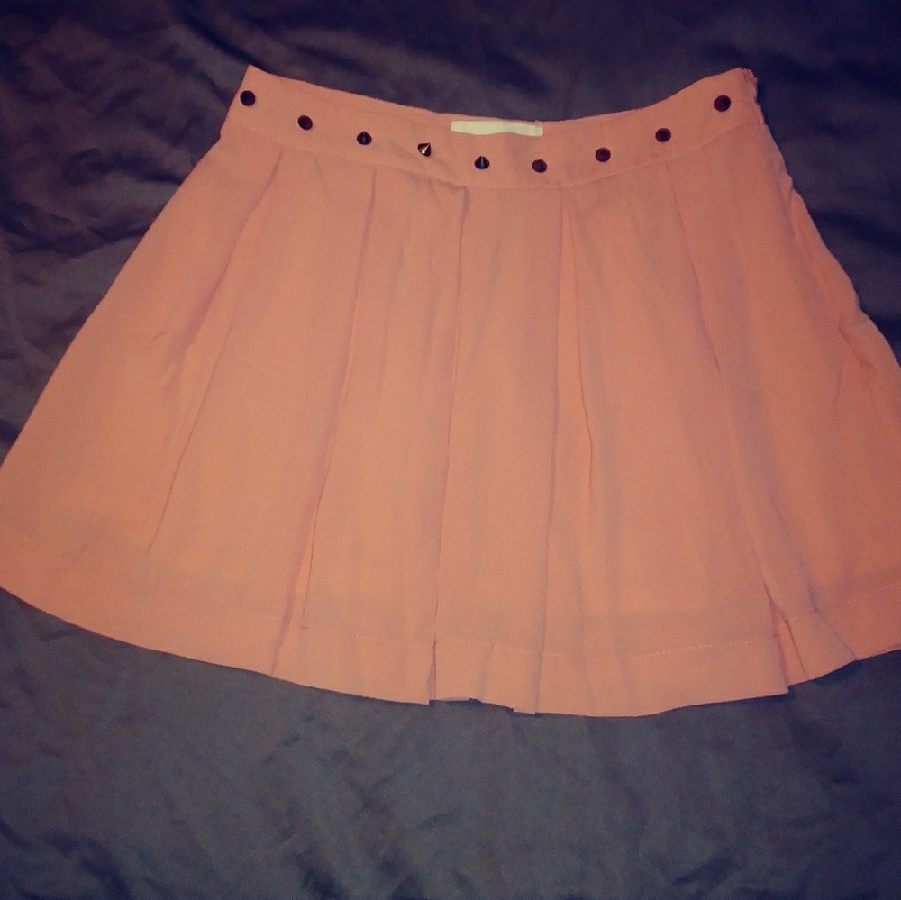 B.P. Collection Pleated skirt with spikes